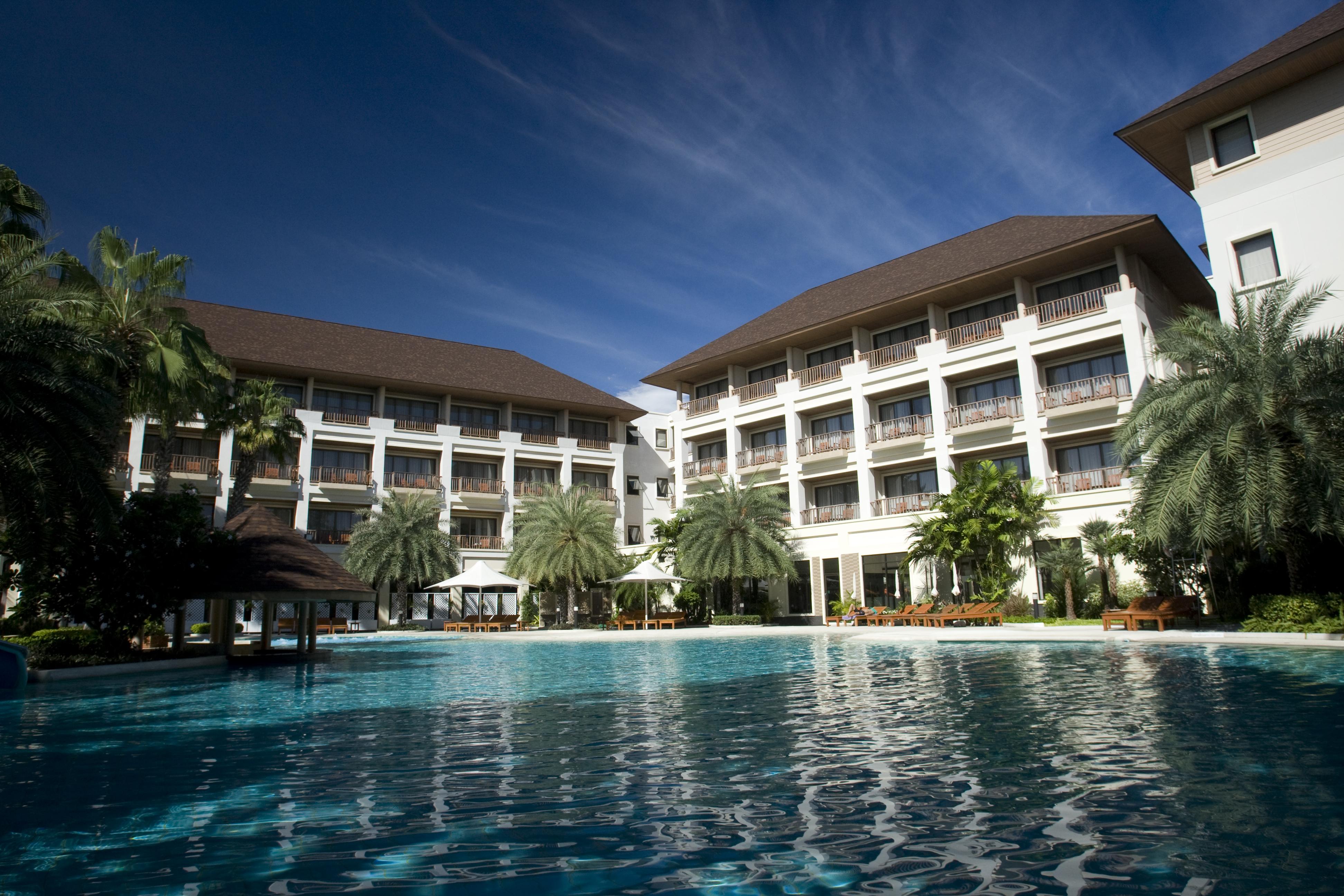 The Tide Resort Bangsaen Екстериор снимка