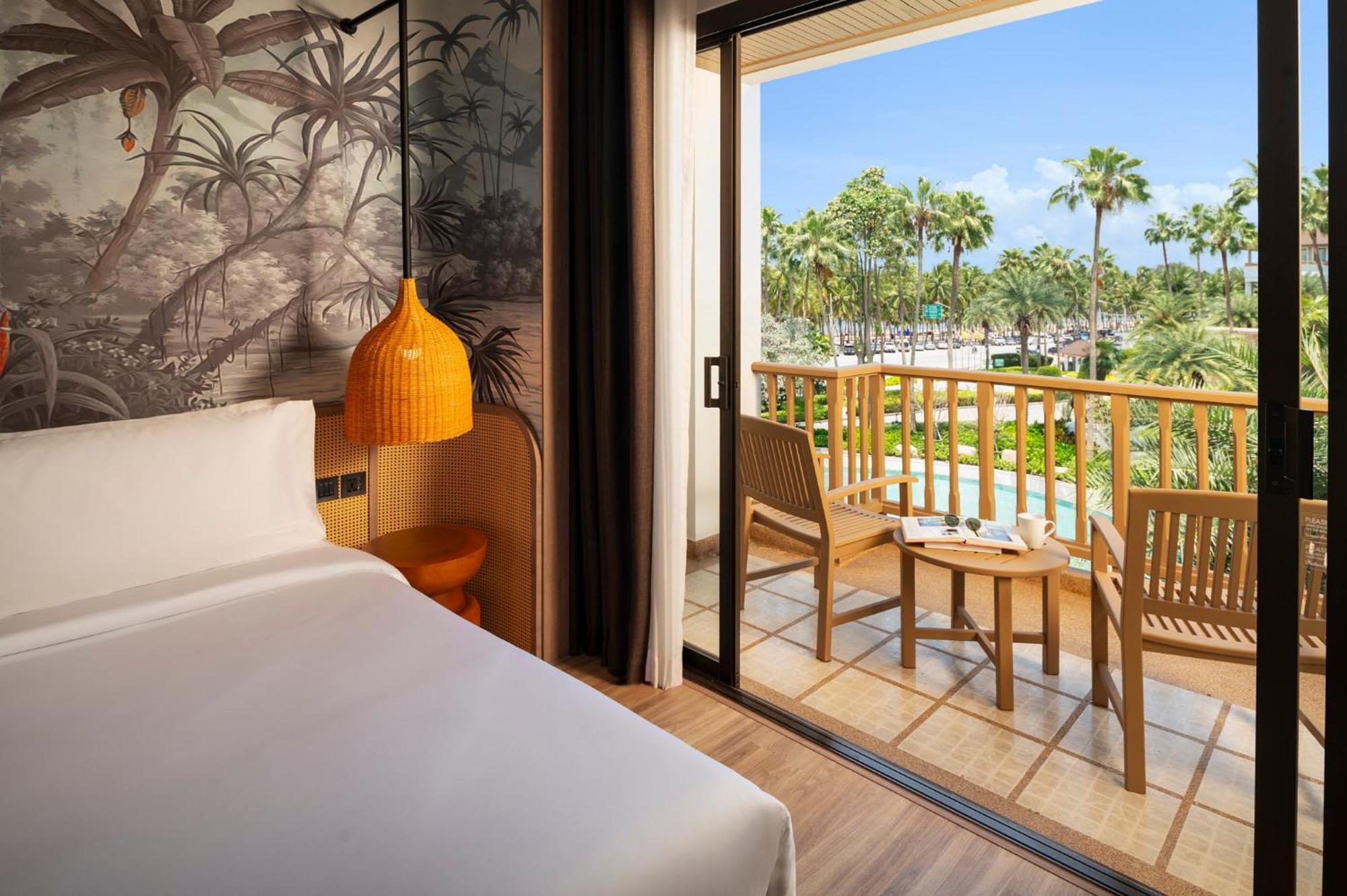 The Tide Resort Bangsaen Екстериор снимка