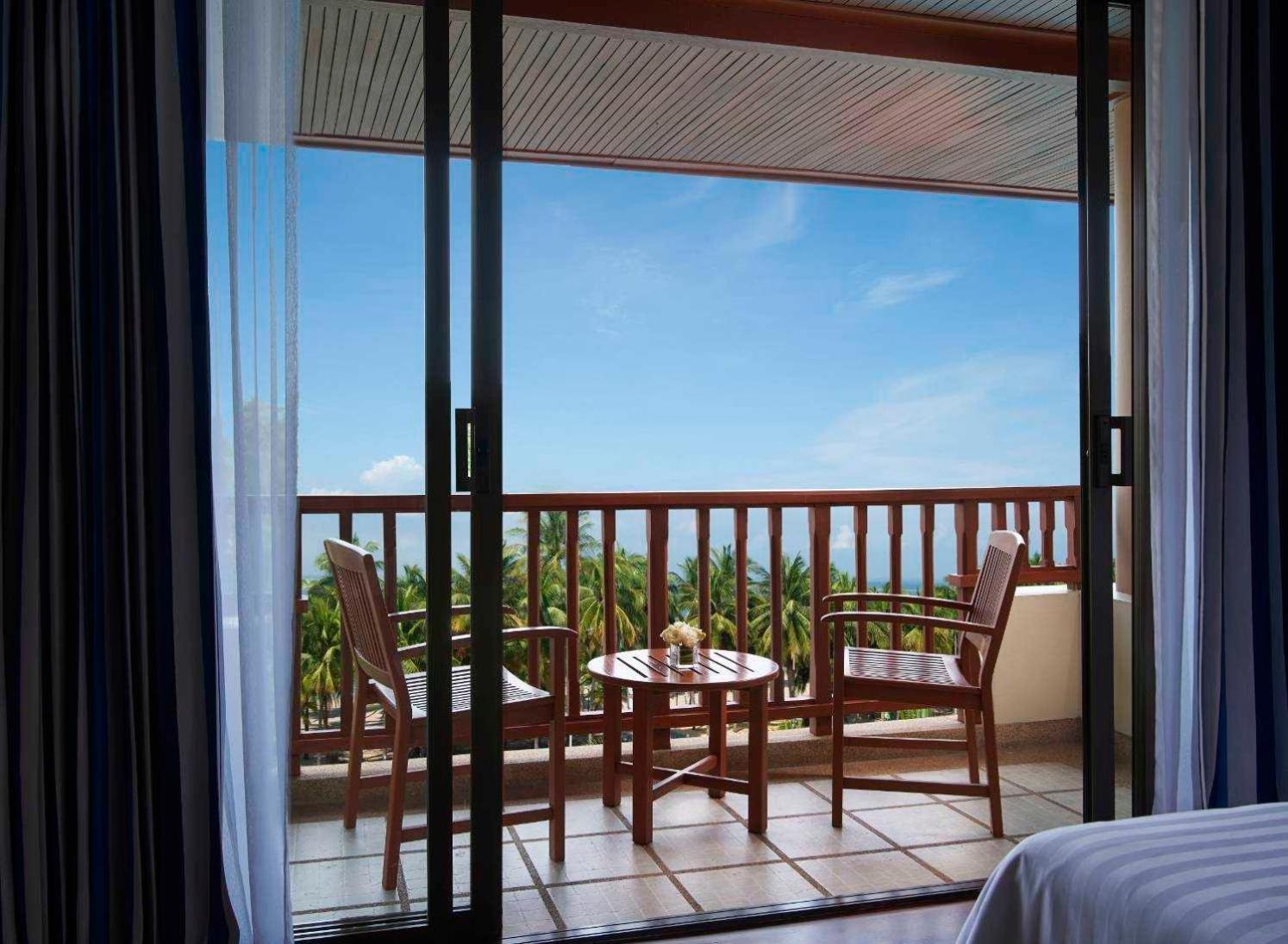 The Tide Resort Bangsaen Екстериор снимка