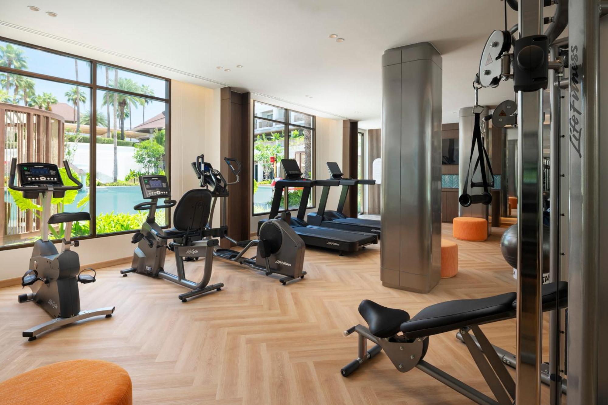 The Tide Resort Bangsaen Екстериор снимка